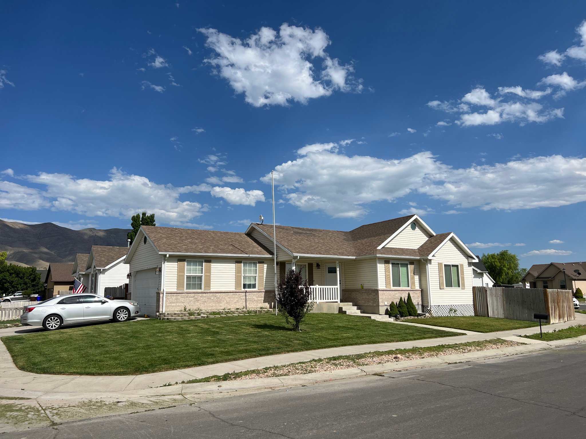 Eagle Mountain House: 3576 N Canary Way