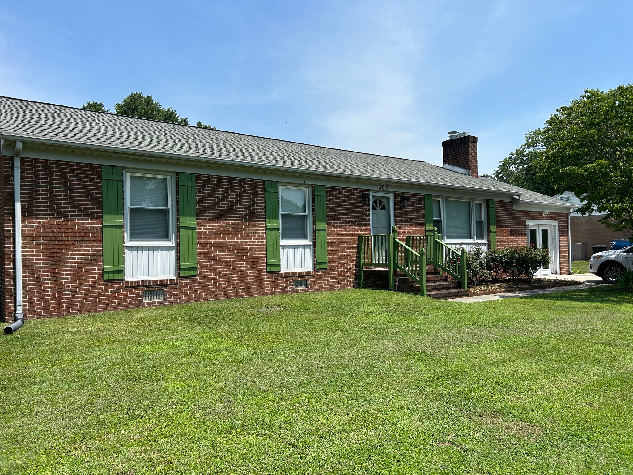 Yorktownn House: 308 Faulkner Road
