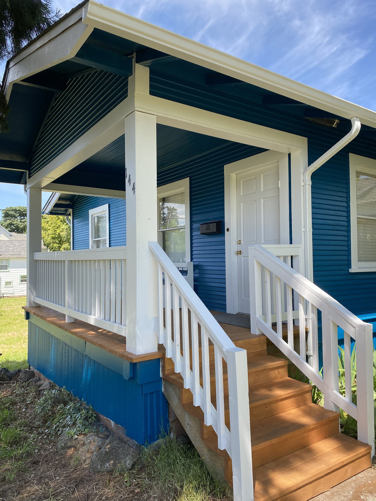 Saint Helens House: 144 S 2nd Street
