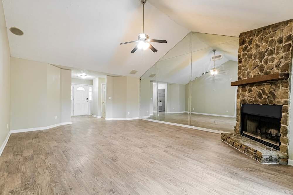Stone Mountain Townhome: 1570 Canberra Dr