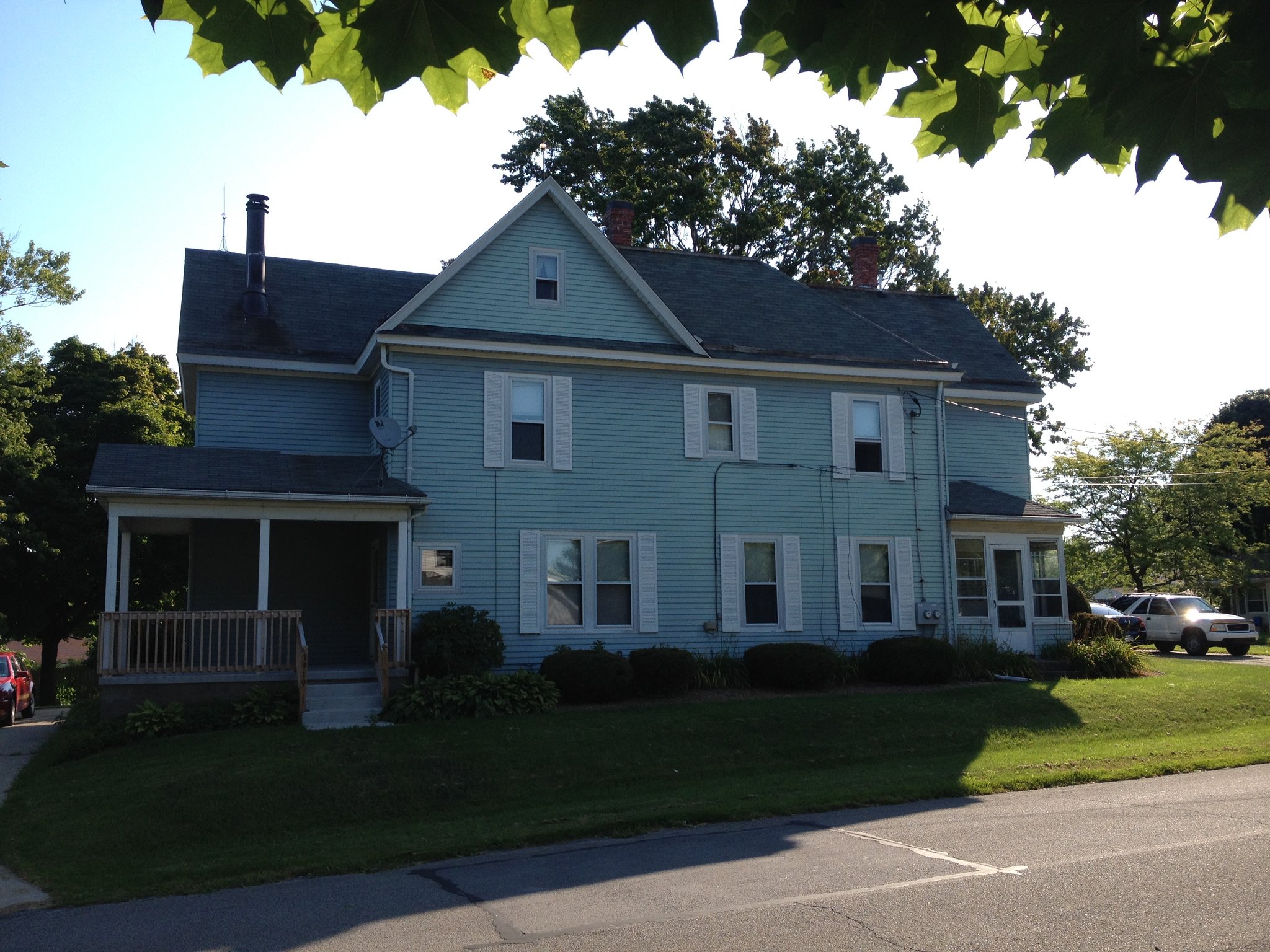Erie House: 3921 Longview Ave