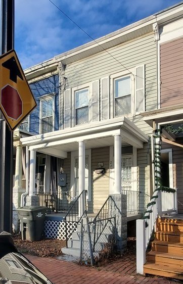 Washington Townhome: 2227 14th Street Southeast