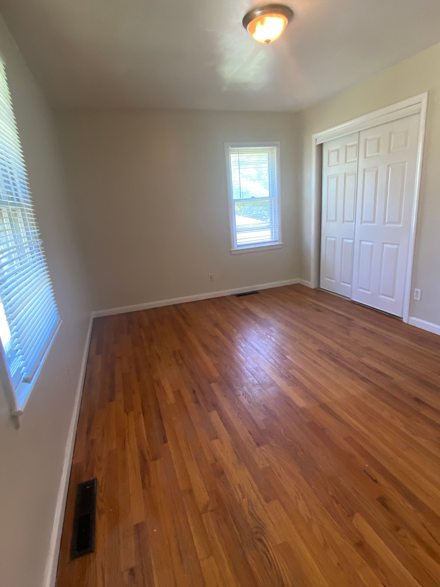 Kansas City House: 6103 Fairlane Dr