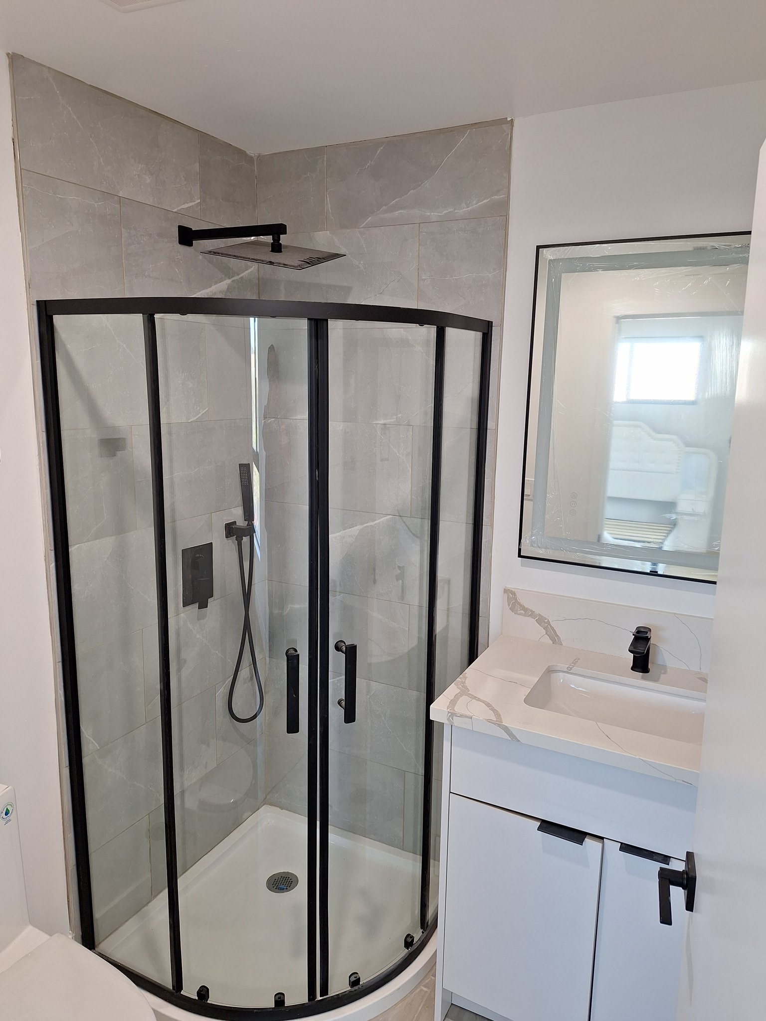 Los Angeles Single Room: 1438 W 37th Drive, Los Angeles, CA 90008