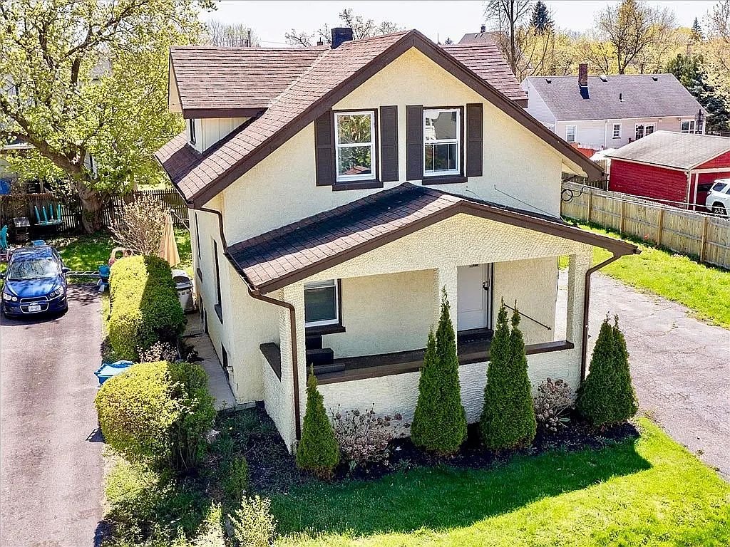 Rochester House: 67 Lefrois St
