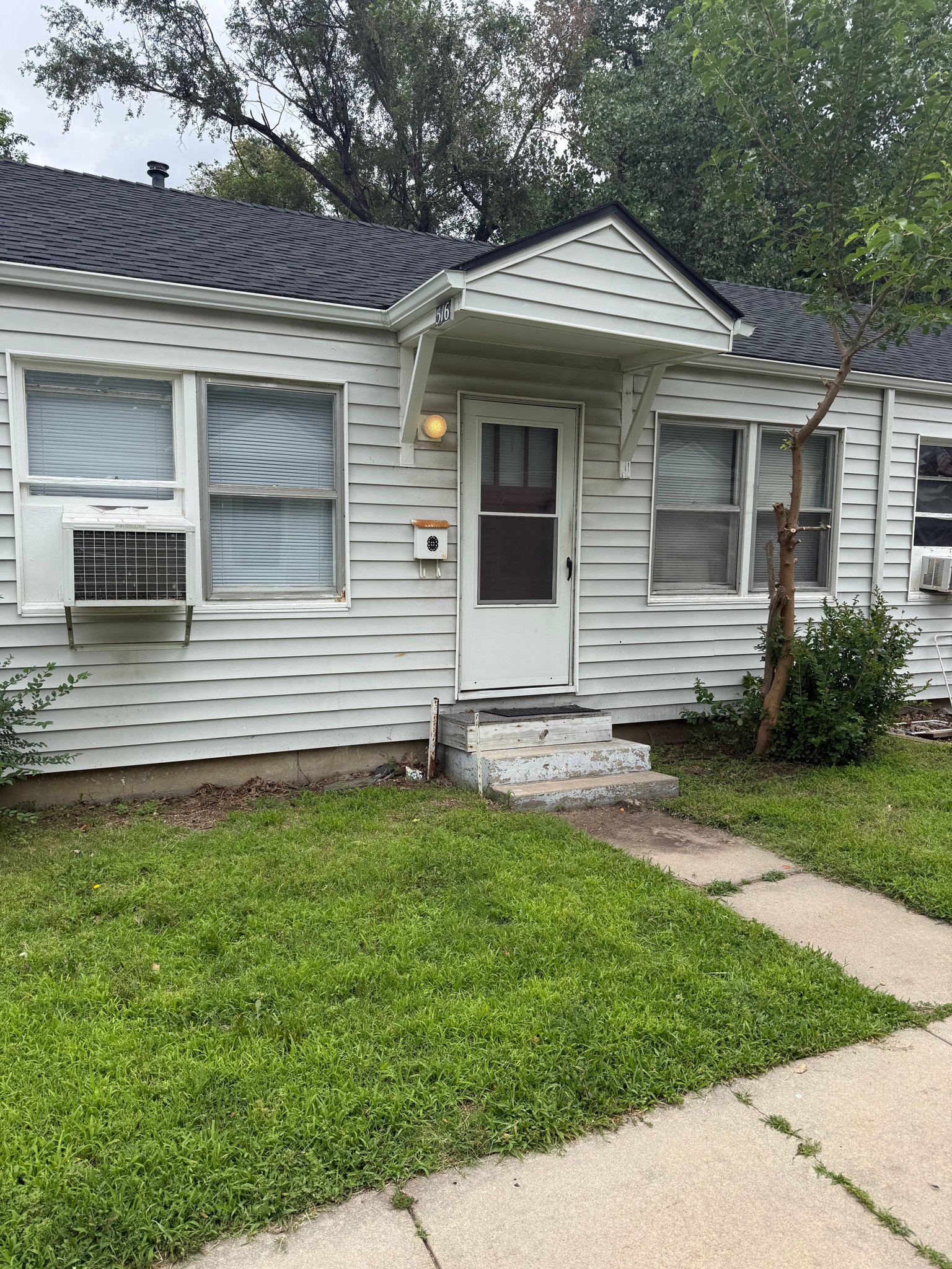 Wichita Multiplex: 516 S Edwards
