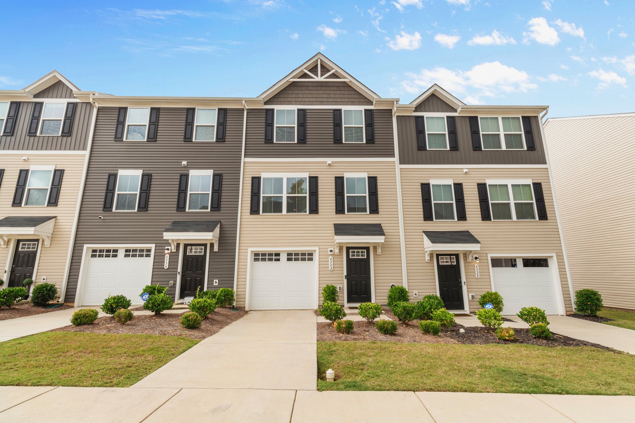 Charlotte Townhome: 6332 Cutwater Cir