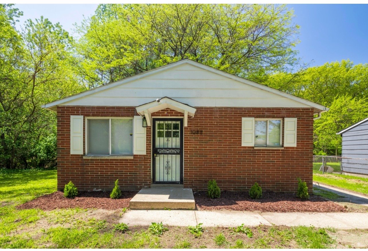 Gary House: 1088 Hobart St