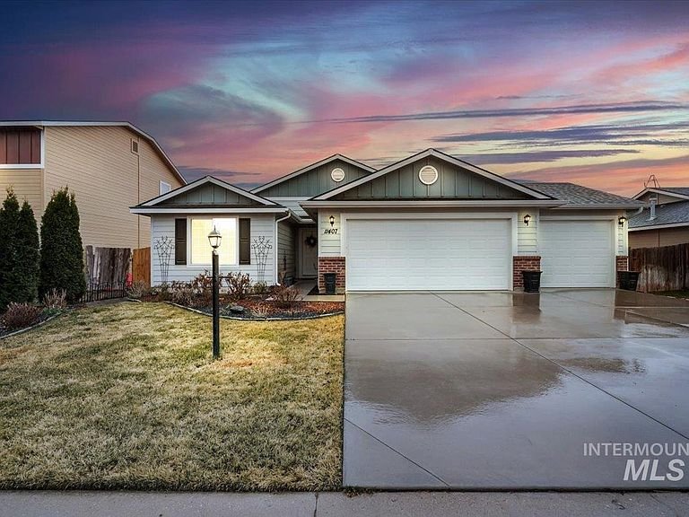 Caldwell House: 11407 Willamette Way
