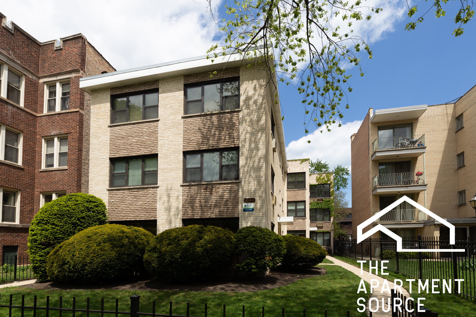 Chicago Apartment: 1644 West Sherwin Ave., #2C, Chicago, IL 60626