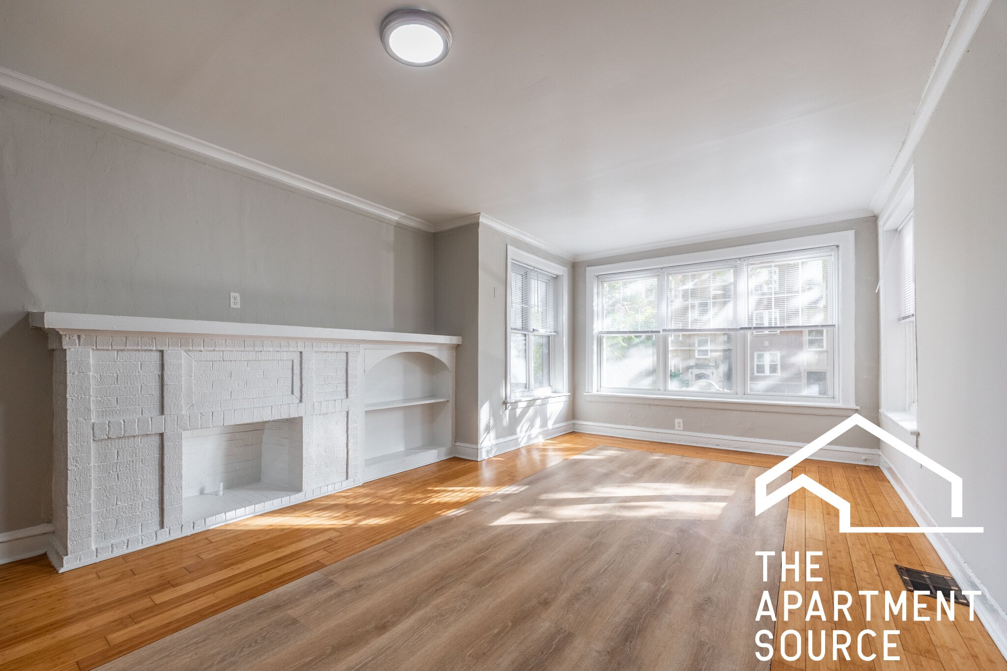 Chicago Apartment: 6304 North Oakley Ave., #1, Chicago, IL 60659
