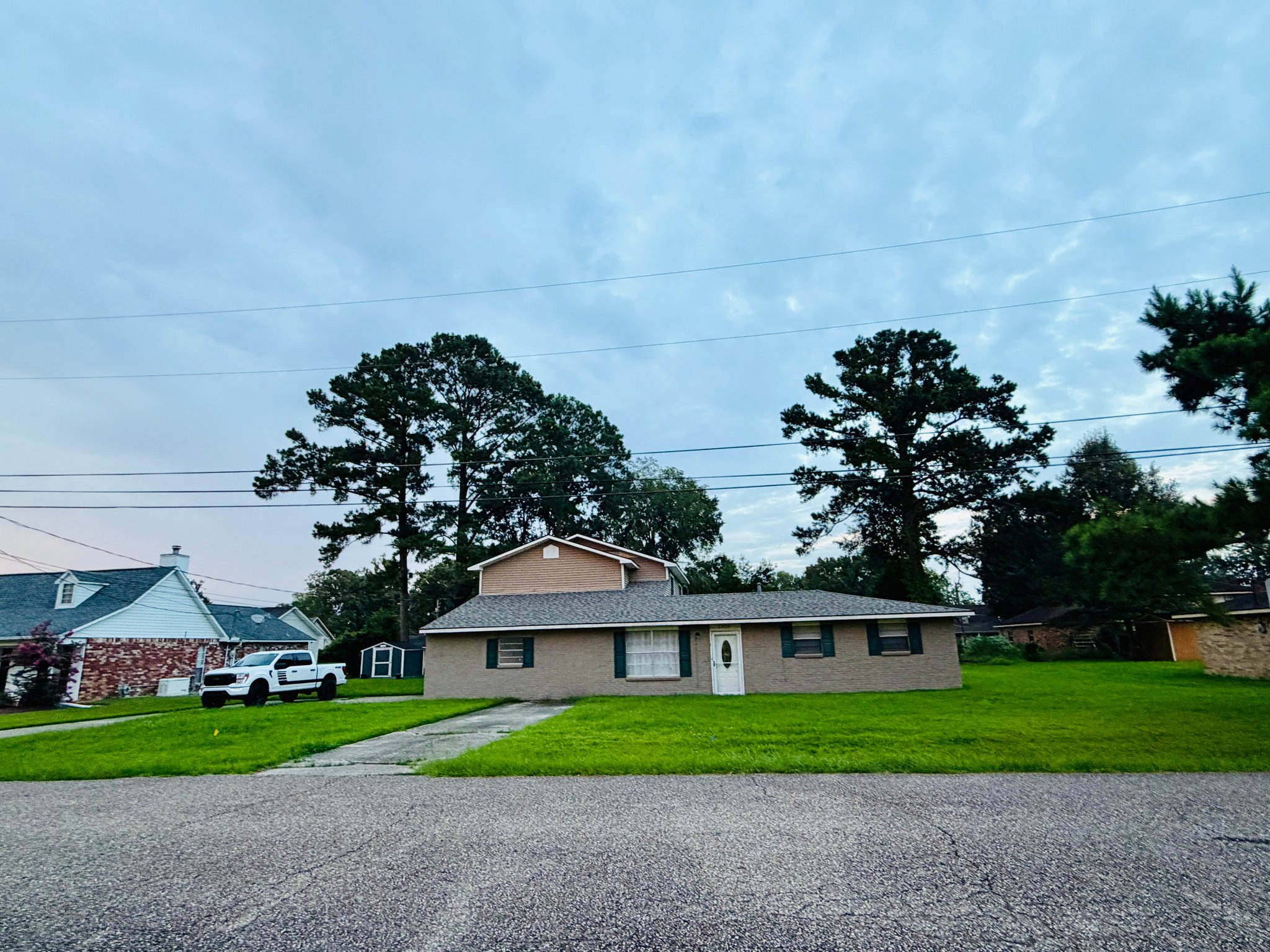 Gonzales House: 2330 S John Ave