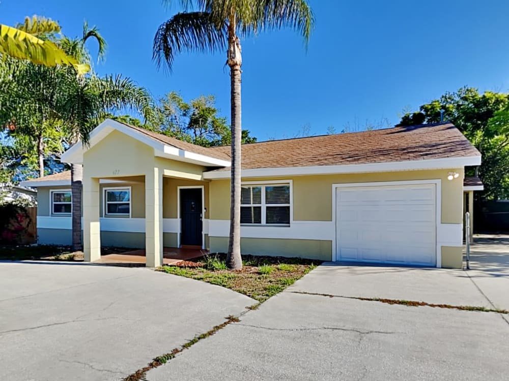 Tarpon Springs House: 622 Palm Ave,