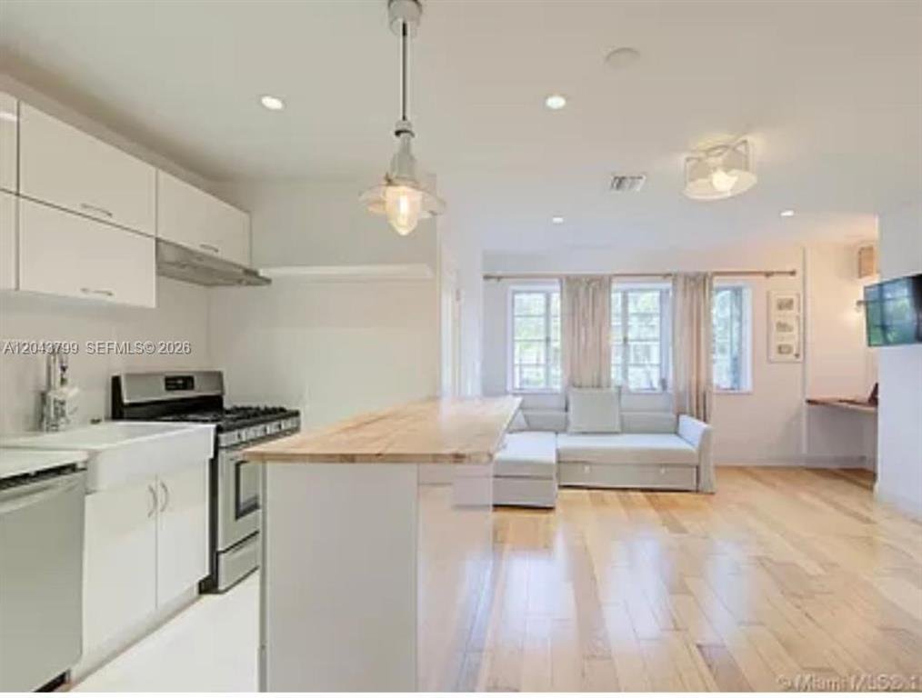 Miami Beach Condo: 840 Michigan Avenue