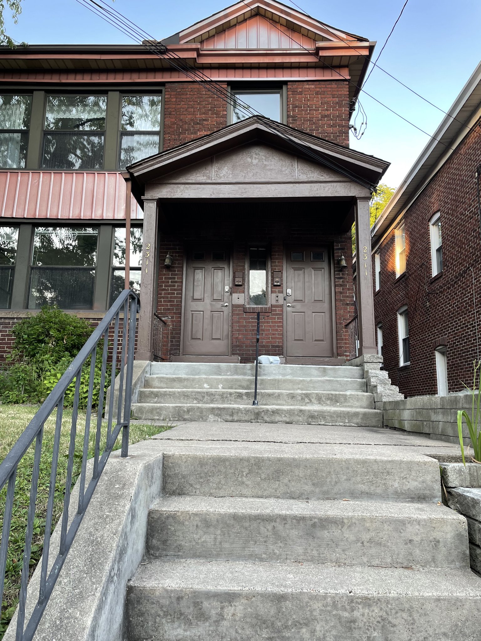 Pittsburgh Apartment: 2311 Sherbrook St