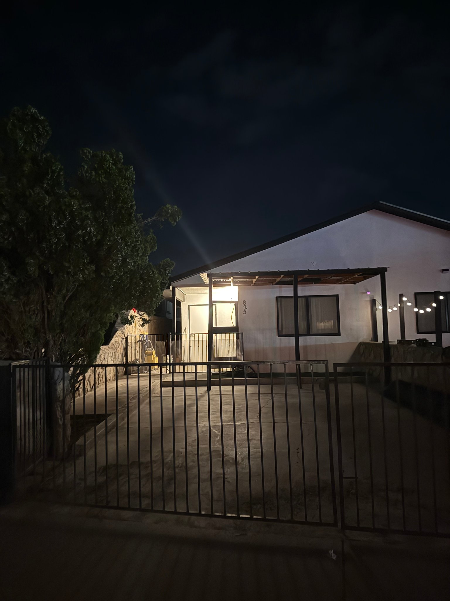 Las Cruces Townhome: 825 Fir Ave