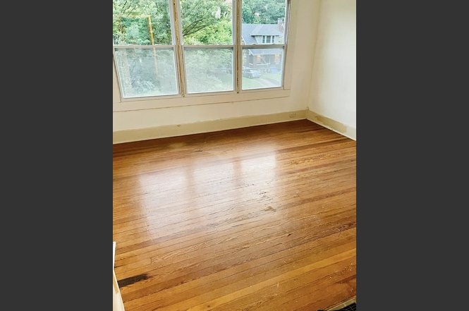 Louisville House: 353 Hillcrest Ave