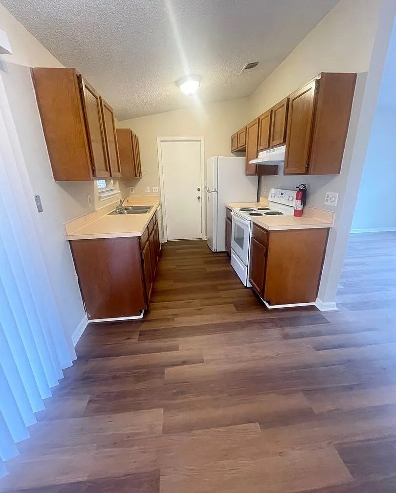 Jacksonville House: 7976 Shircliff Dr