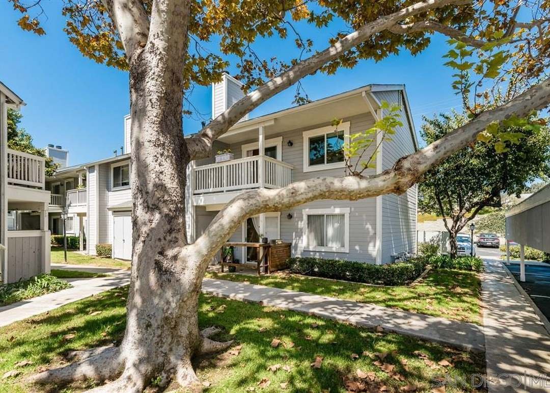 Encinitas Condo: 142 Mangano Cir