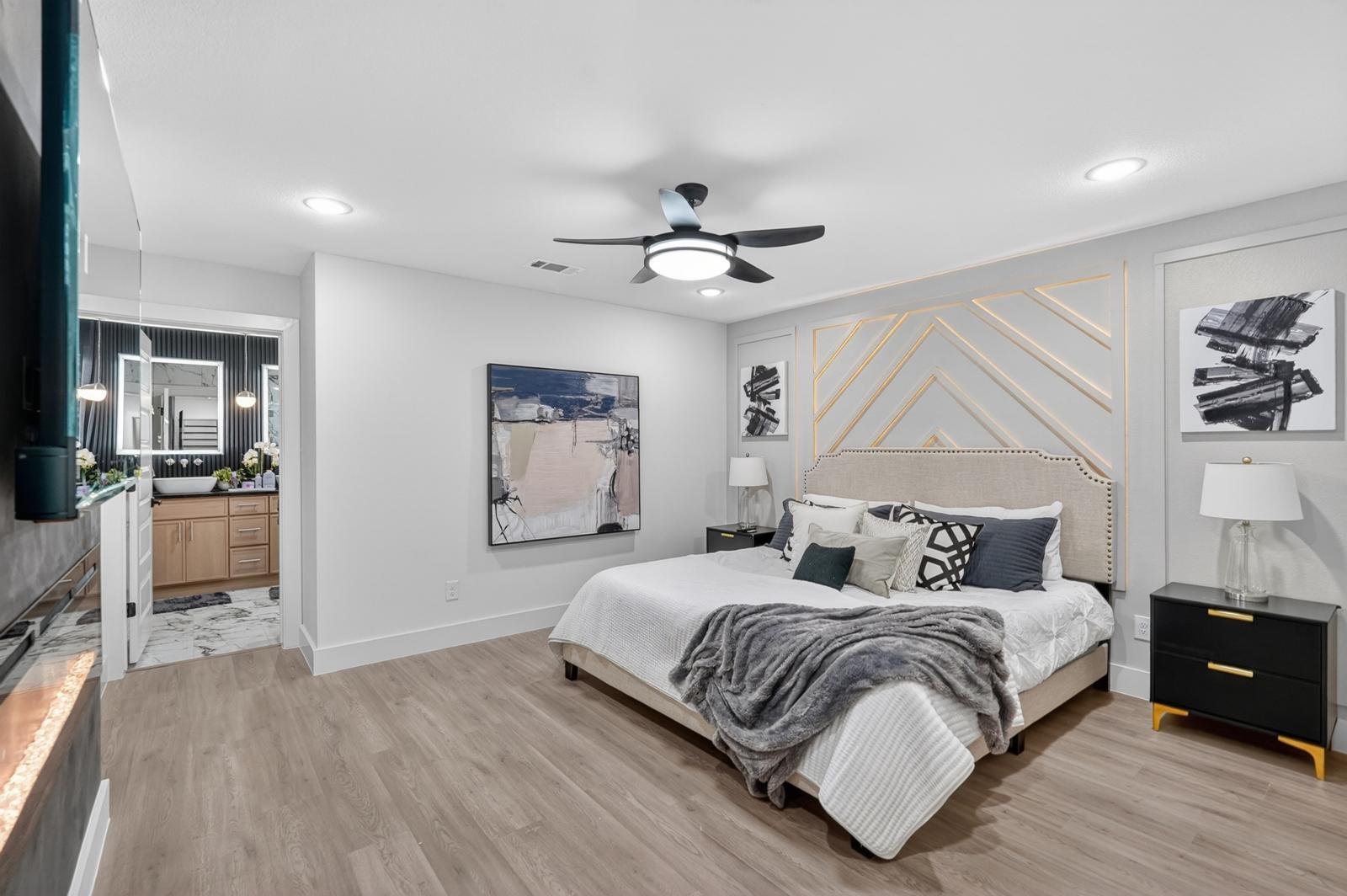 Dallas House: 2404 Dyson St
