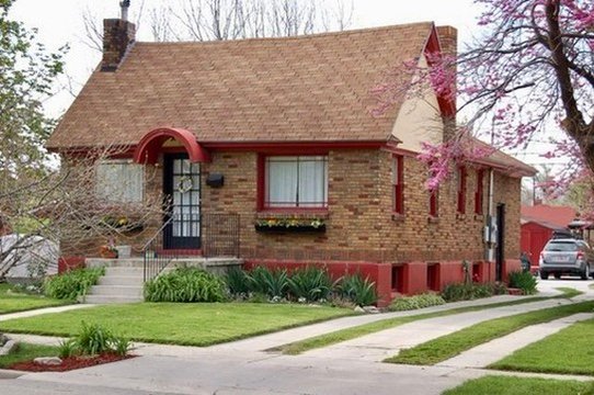 Provo House: 793 E 200 S