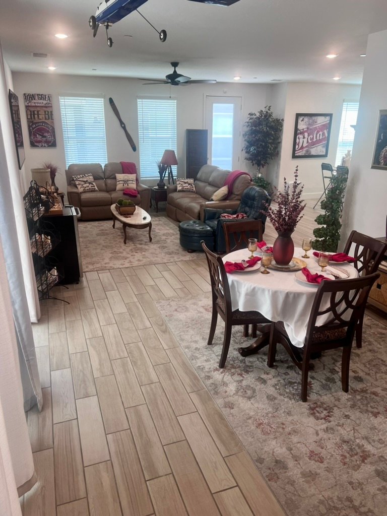 Fresno House: 2712 E Tamarind Dr