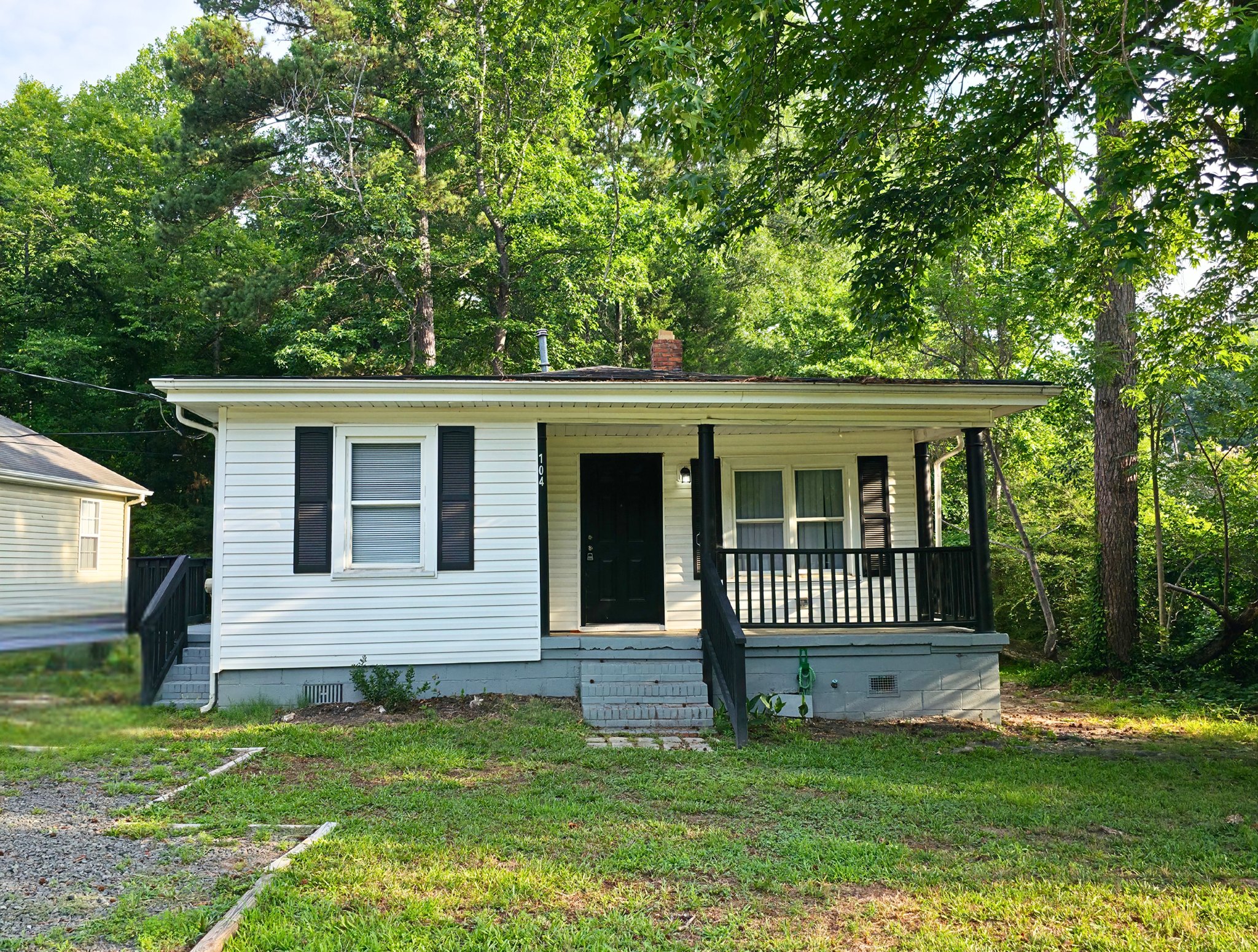 Durham House: 104 Archdale Dr