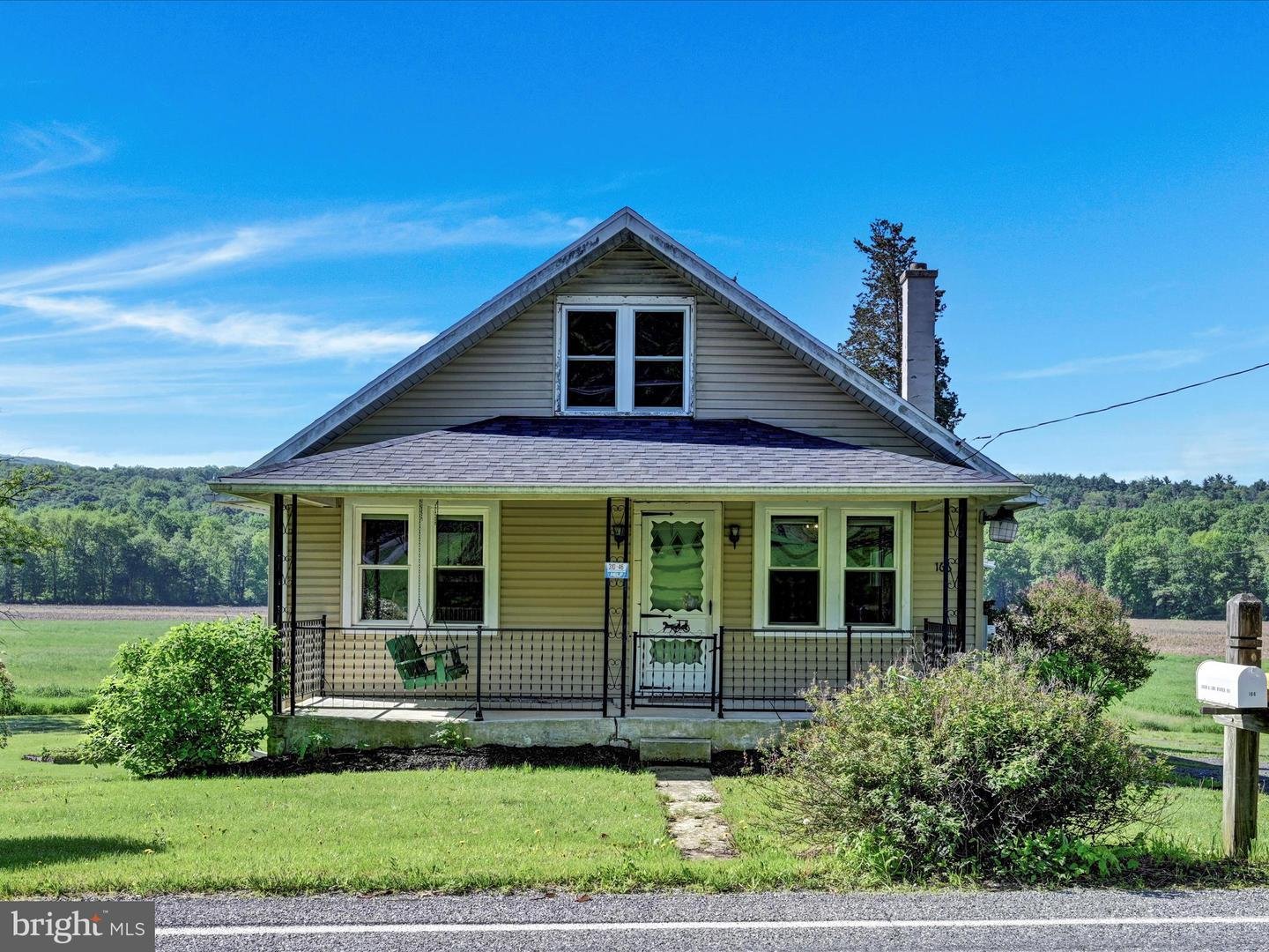 Pine Grove House: 166 Rock Rd