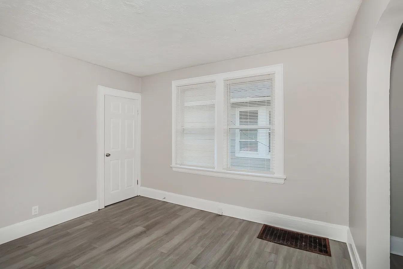 Cincinnati House: 3772 W Liberty St