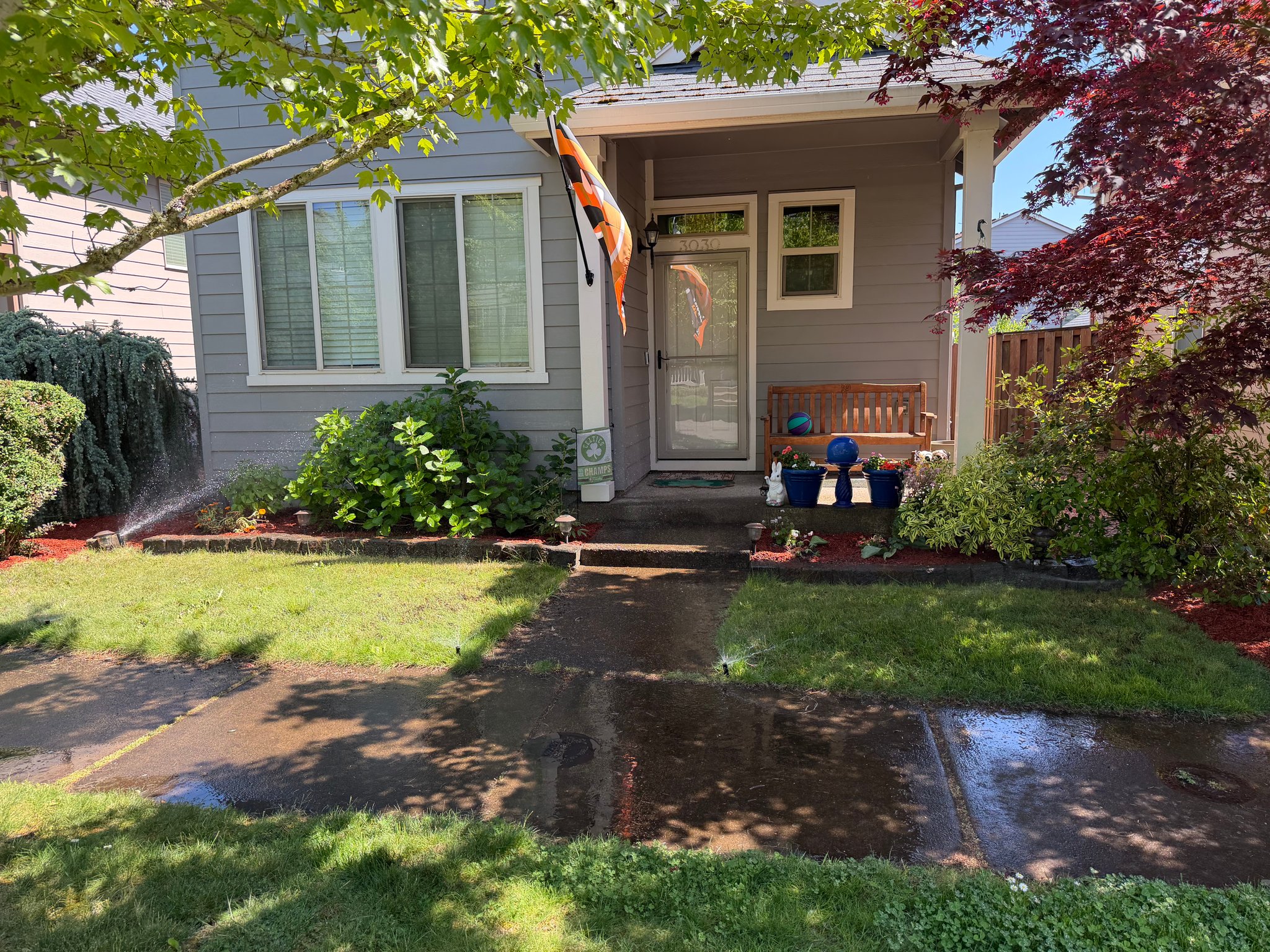 Albany House: 3030 Northwest Flame Tree Lane