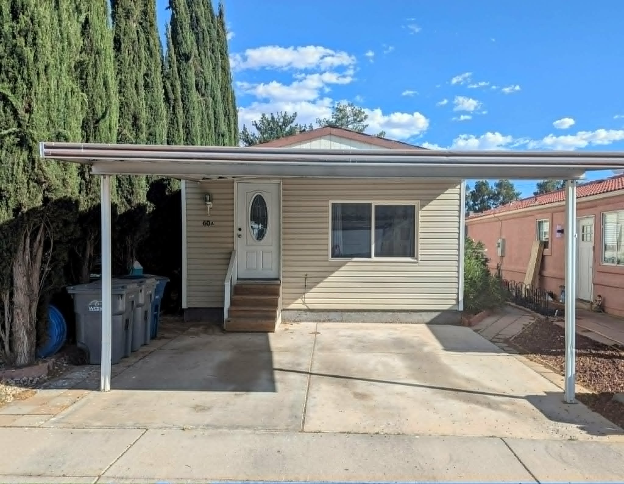 Hurricane House: 4400 W State St