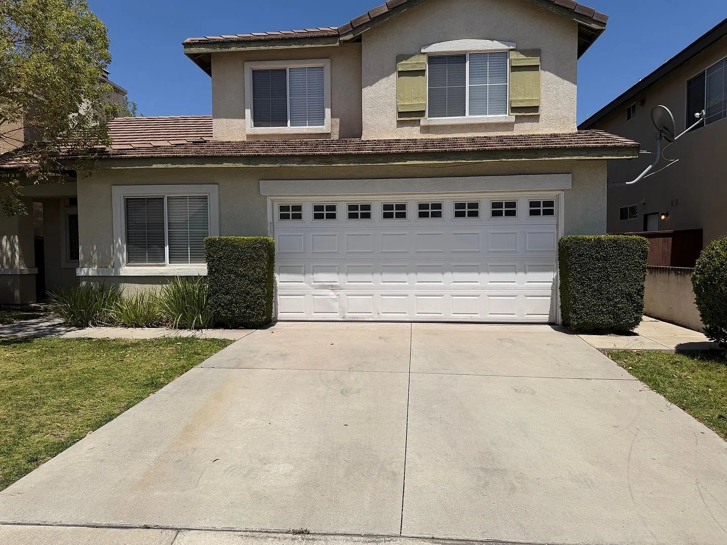 Riverside House: 7622 Canberra Way