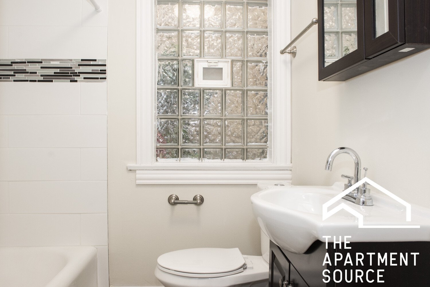 Winnetka Apartment: 733 Elm St., #302, Winnetka, IL 60093