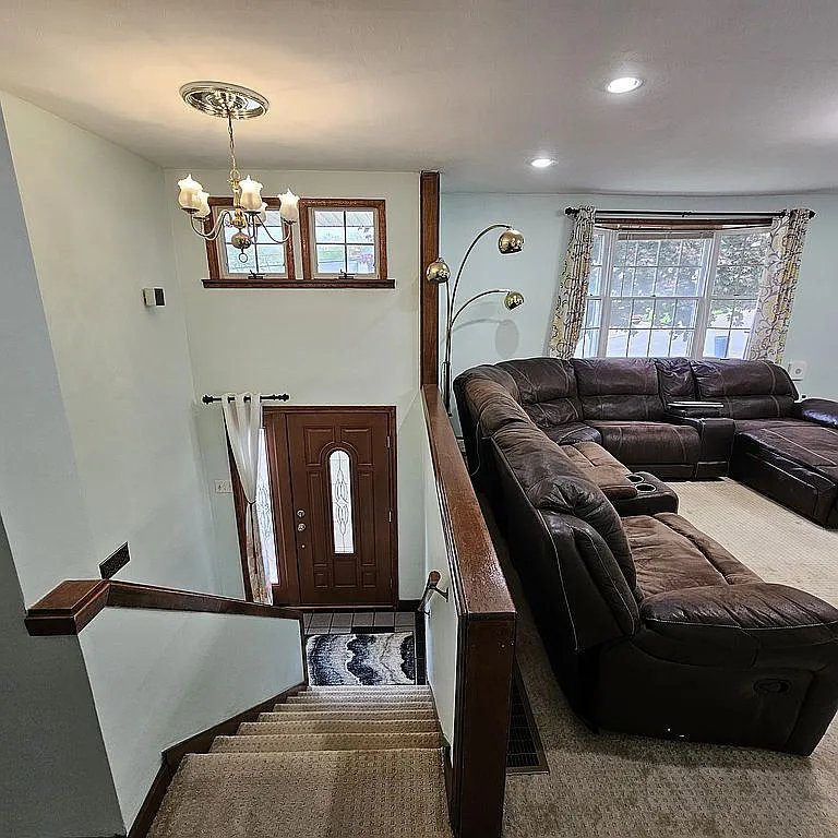 Pittsburgh House: 5163 Rosecrest Dr