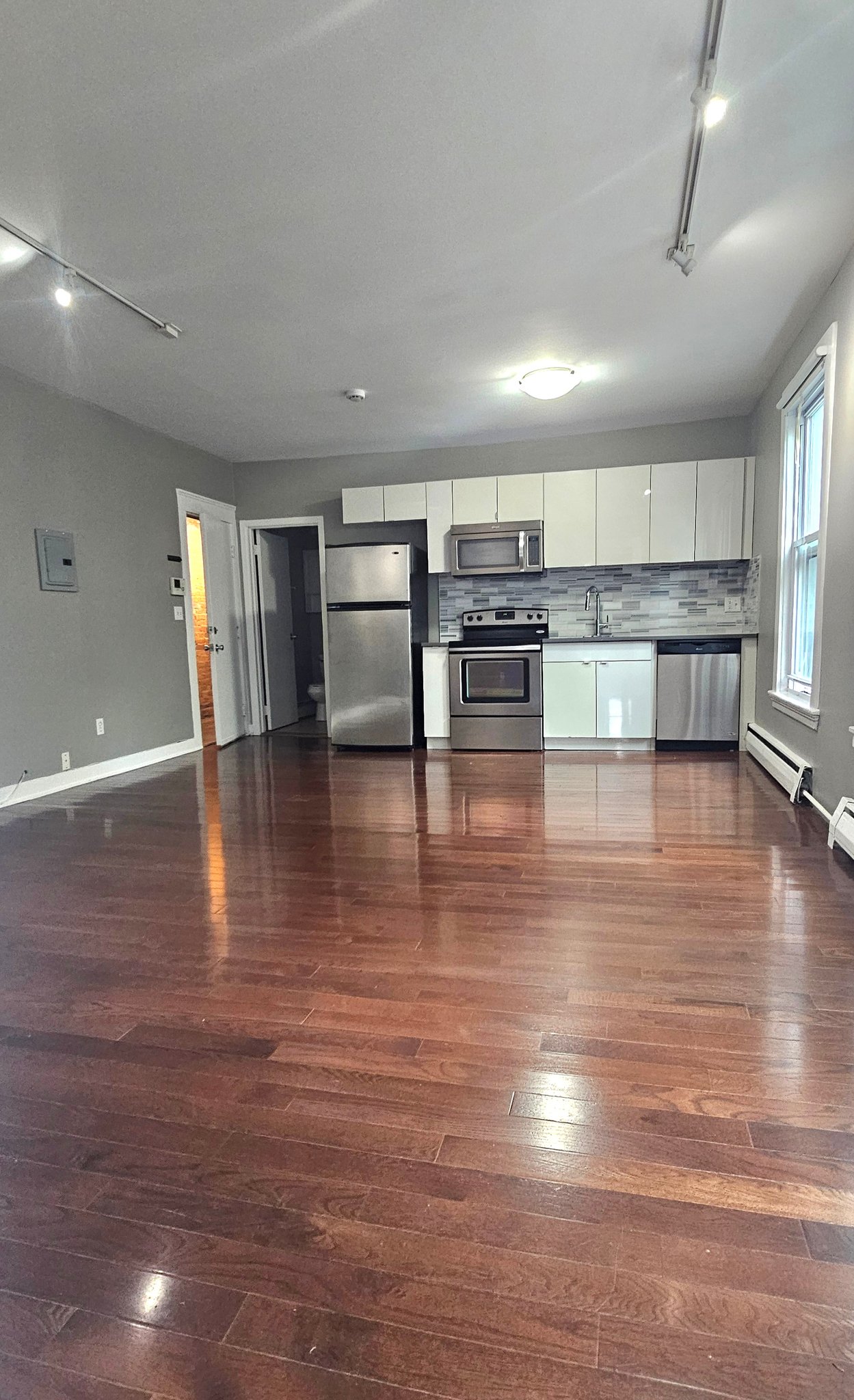 New Haven Apartment: 197 Wooster St