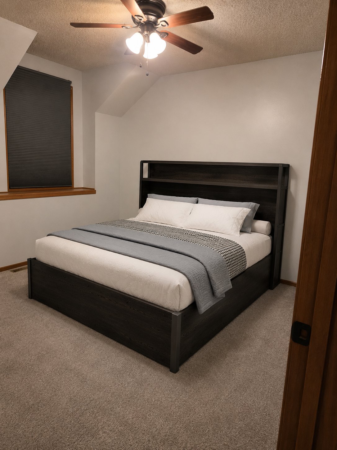 Lawrence Single Room: 936 Alma Dr