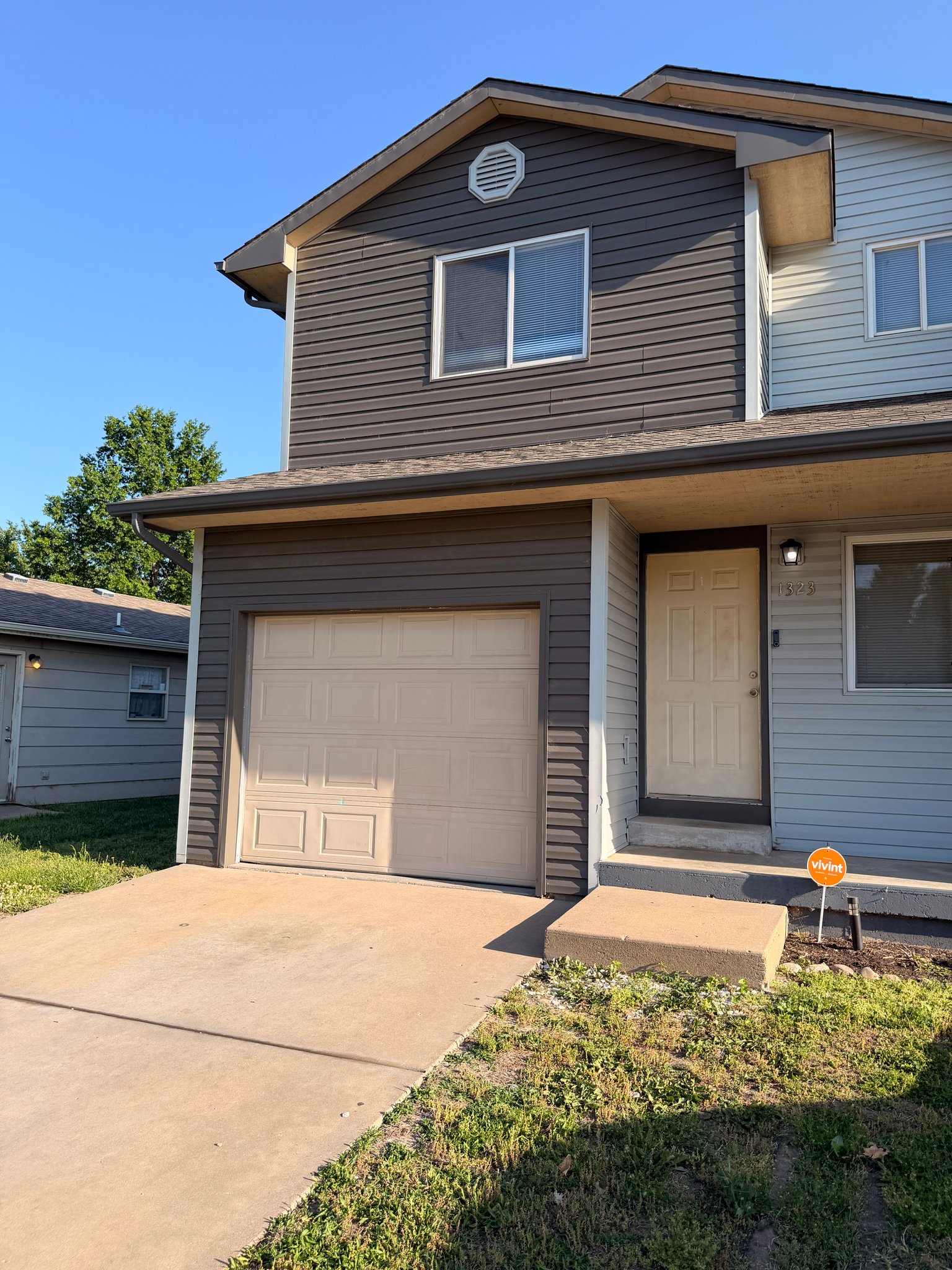 Wichita Townhome: 1323 w Nottingham cir