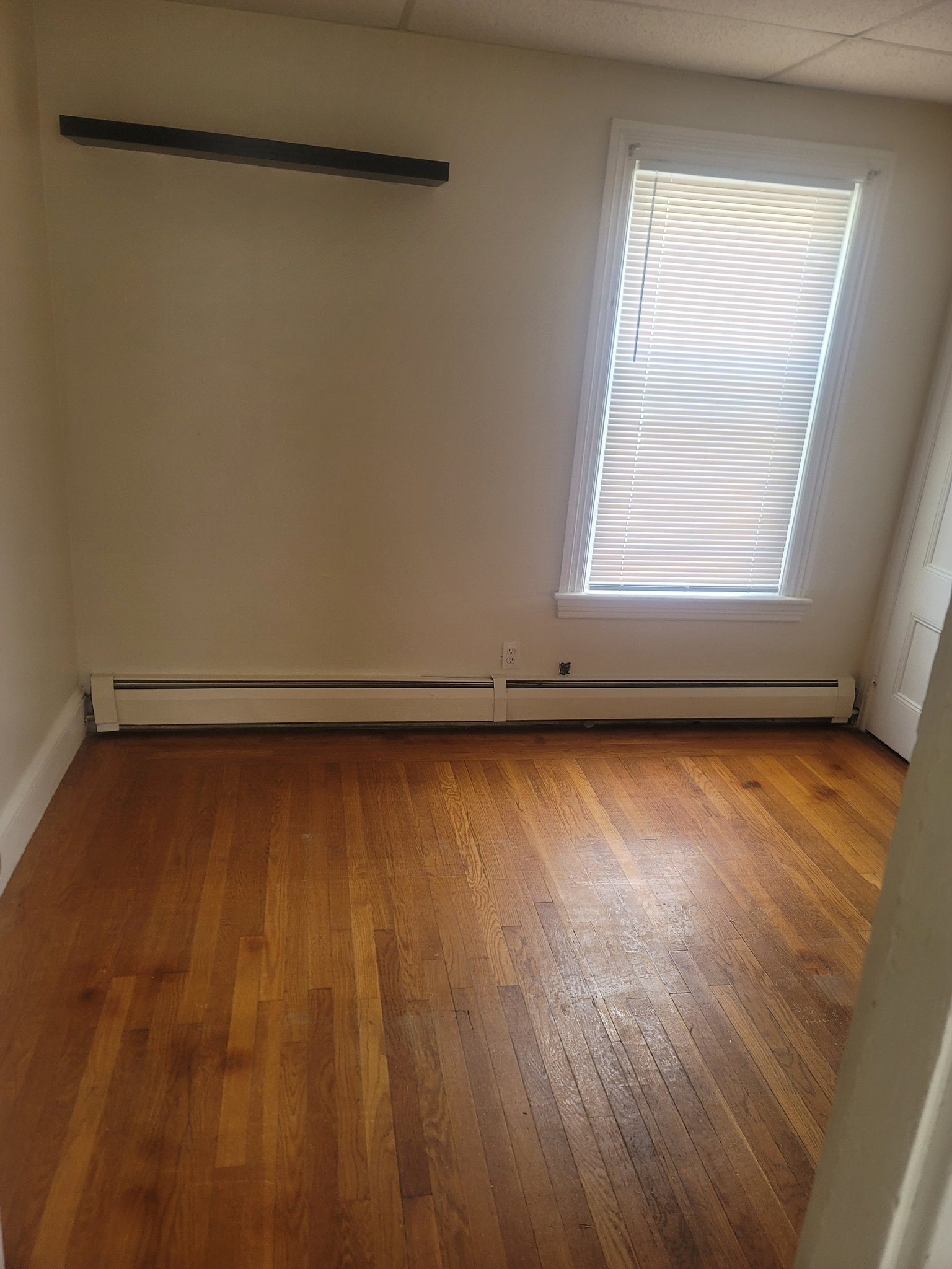 Lincoln Multiplex: 818 Lower River Rd