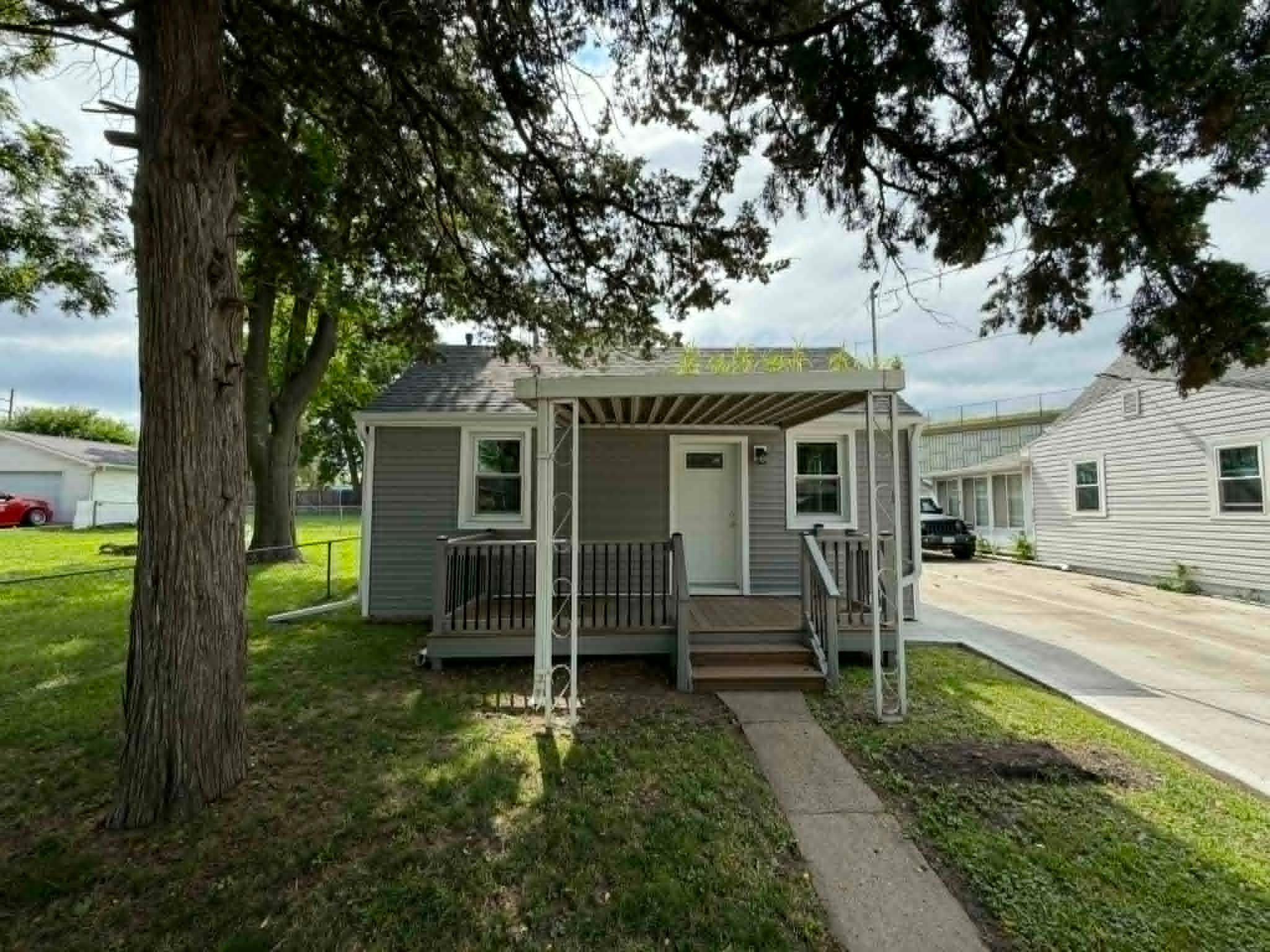 Des Moines House: 1242 E 21st St