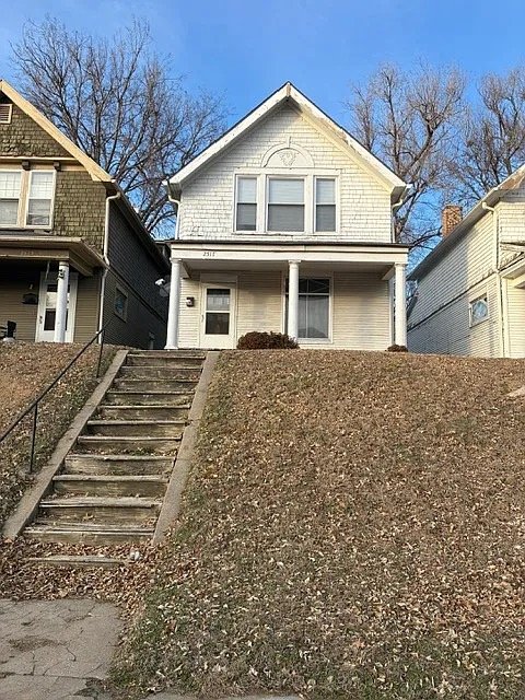 Saint Joseph House: 2517 Faraon