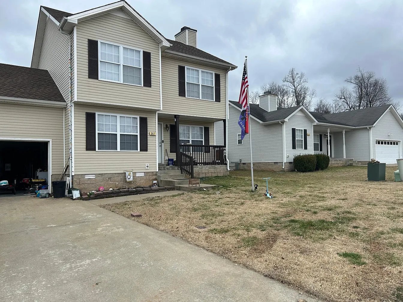 Clarksville House: 367 Andrew dr