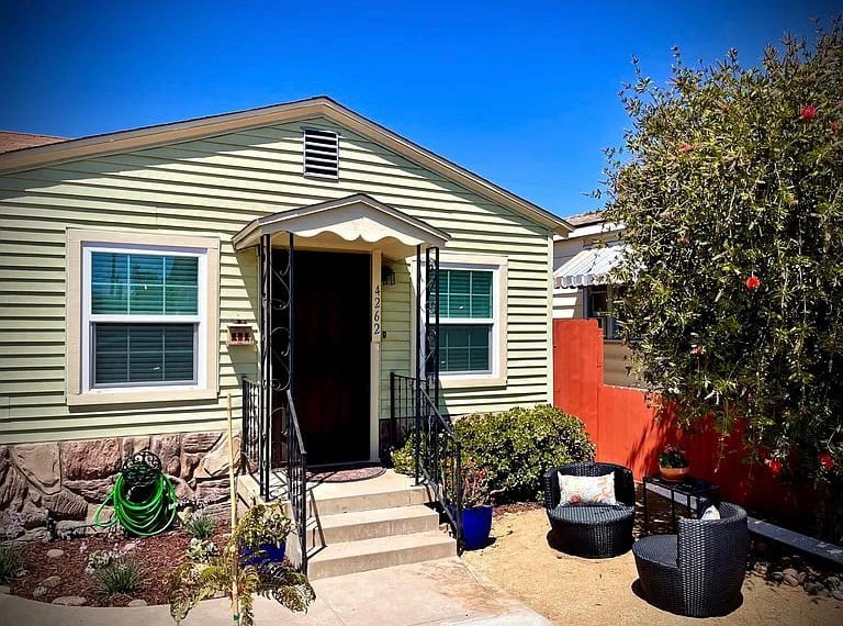San Diego House: 4262 Pepper Dr