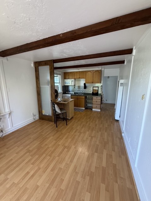 Auburn Apartment: 190 Lubeck Rd