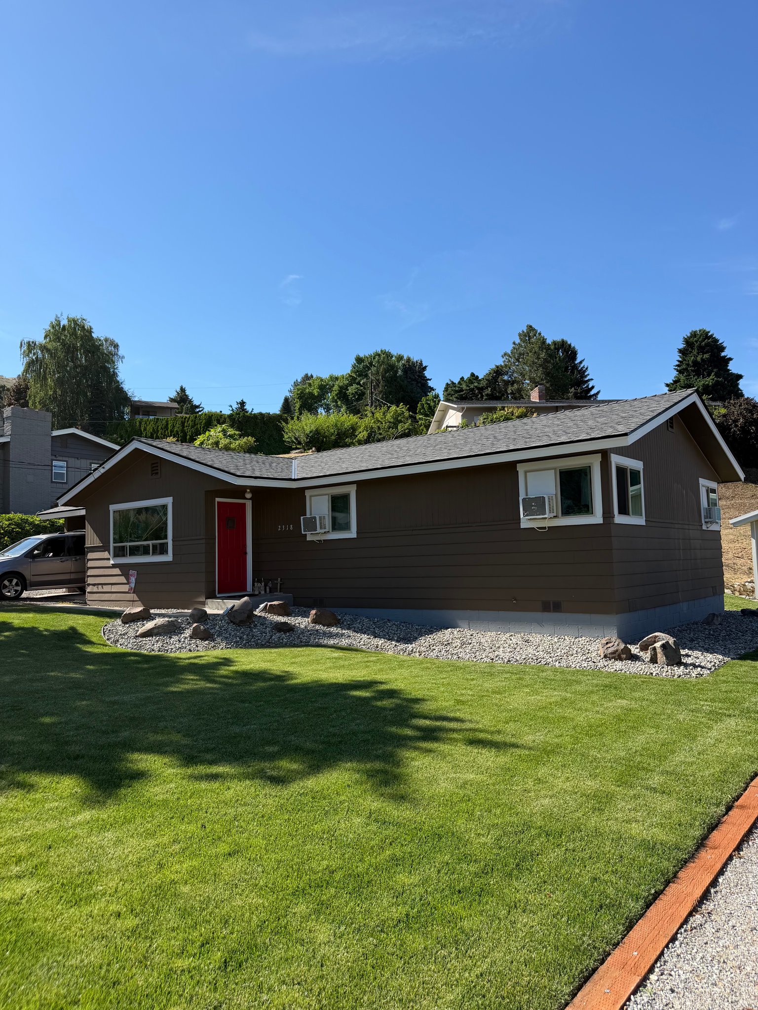 Wenatchee House: 2318 5th St