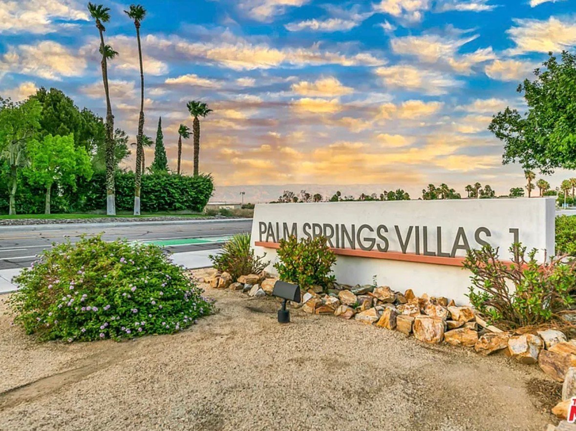 Palm Springs Condo: 550 N Villa Ct