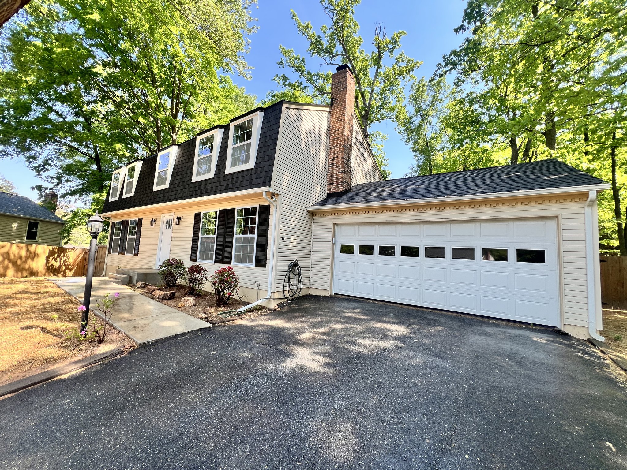 Reston House: 2283 Dosinia Court