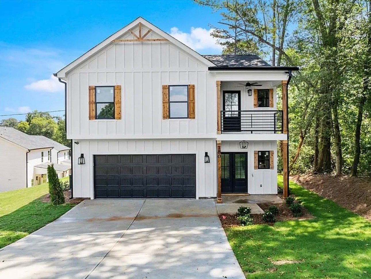 Clarkesville House: 180 Llewellyn St