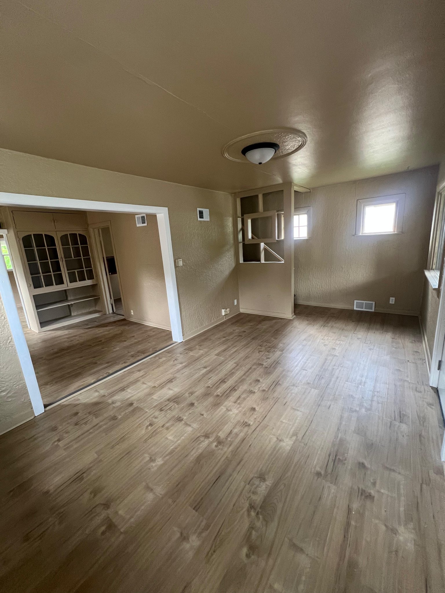 Milwaukee House: 6025 N 35th St