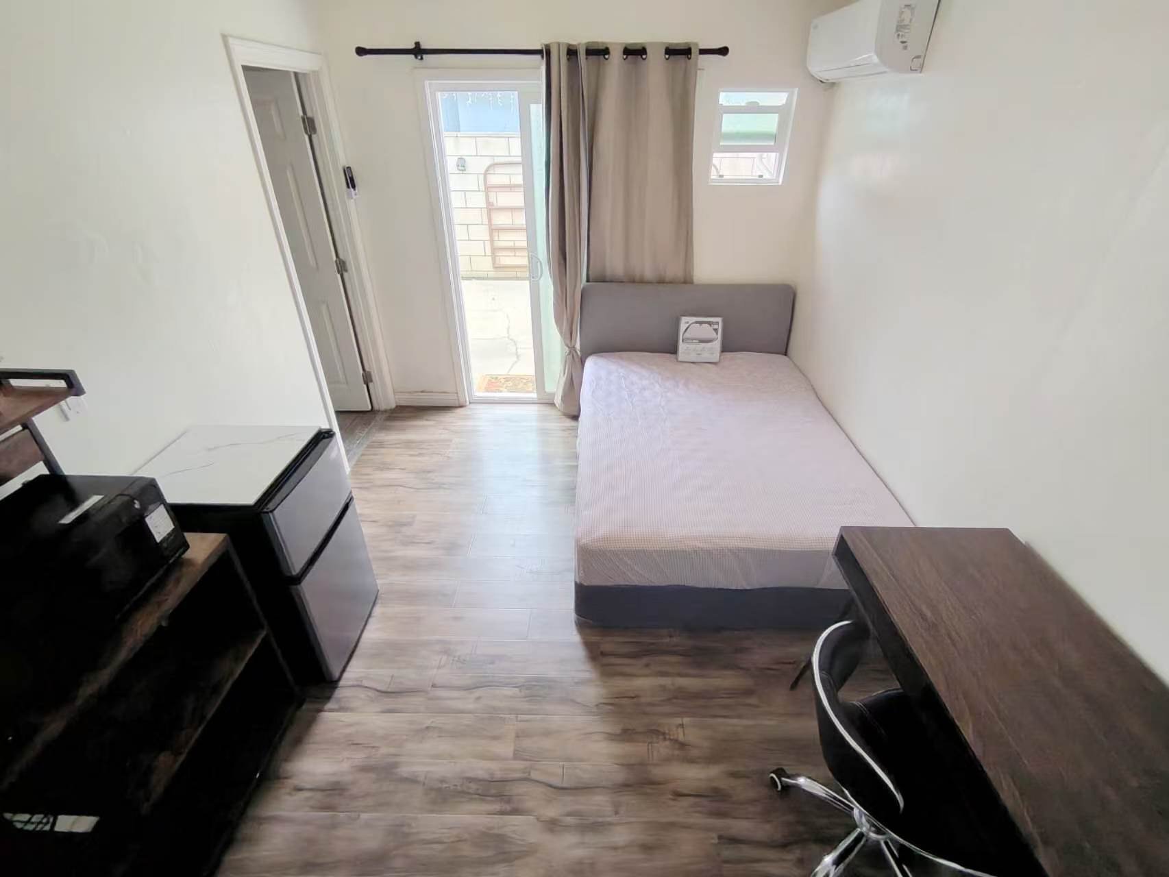 Covina House: 16214 E Edna Pl