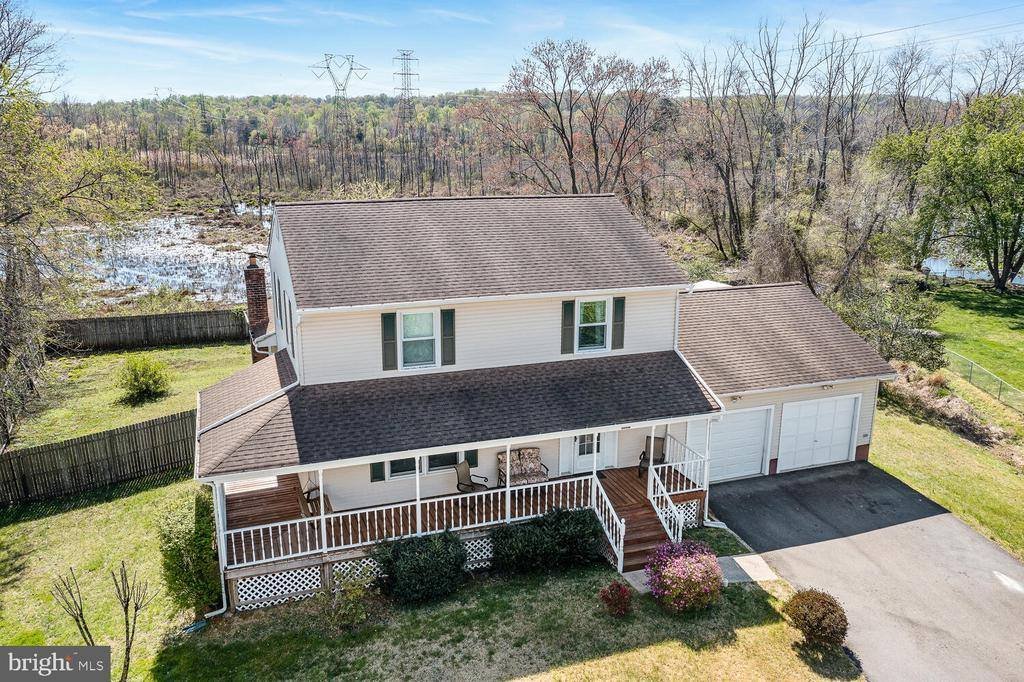 Stafford House: 2037 Dewey Dr